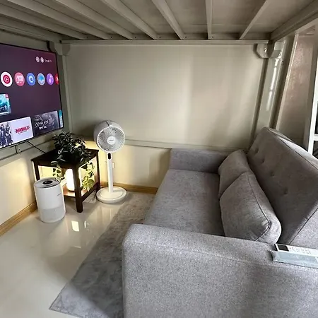 Modern And Cozy Loft Bed Suite